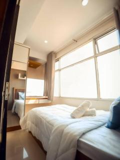 Lt.15 (C) Family Room, City View, Netflix & Wifi - 4