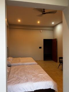 Bhagwati Hotel And Rooms - 3
