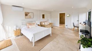 Cielo Flaxton, Newly Renovated Luxury Accommodation with Ocean and Iconic Views - 2