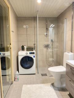 Home By Livia - Sunset Apartment - sauna - free P - lake view - 9