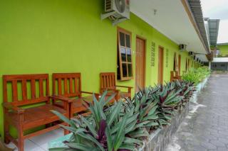 RedDoorz @ Jalan Parangtritis - 2