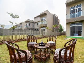 DanCenter Sahyadri Vista Villa | 4BHK | Pvt Pool | Lonavala - 7