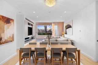 Elegant Port Melbourne Apartment Steps from the Beach - 7