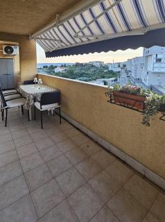 Fregata Duplex- Spacious & Bright with a terrace -near beaches- easy to Old town - 6