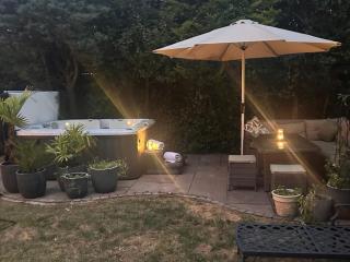 Luxury Home with Hot Tub just 2 stops to the Open - 3