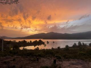 Casa de Las Libélulas Casa de Campo recién rehabilitada para alojamiento de temporada en finca de tres hectáreas con acceso directo a una playa natural en el lago de Entrepeñas La Alcarria El Olivar Alocén Sacedón para retiros en la Naturaleza - 1