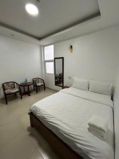 Mel Hotel - 8