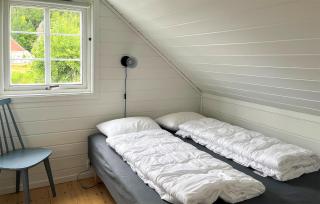 Cozy Home In Lindesnes With Wifi - 1