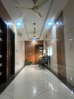 HOTEL MAX - In Budget & Comfortable Rooms - For Corporates, Couples, Families Near HMV, DAV, Grain Market, Workshop Chowk - 7