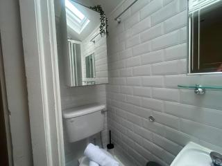 Charming 1Bed Flat In Dublin Sleeps 2 - 1