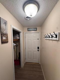 Freshly Remodeled 2 Bedroom Retreat - 1