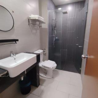 Swing & Pillows - City Top Hotel Cheras, Kuala Lumpur - 1