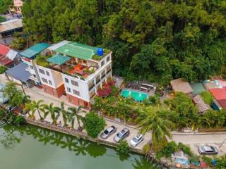 Catba Backpackers - Sea Vibe Pool Bar & Bungalow - 0