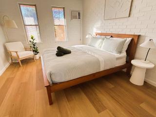Renovated Corporate Apartment - 4