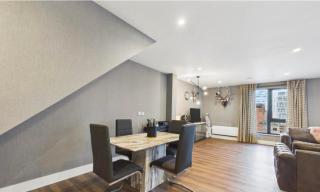 Stylish Apartment in the Heart of Birmingham - 5