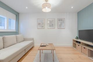Newly Refurbished 2BD Flat - Wimbledon Village! - 4