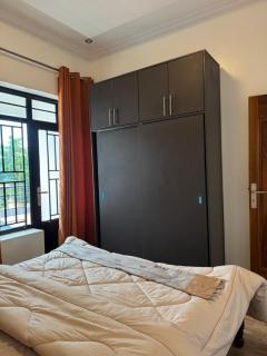 Stay with Alarinka- An en-suite room in the heart of kigali - 1
