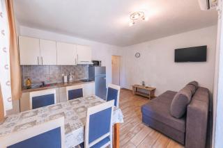 King Apartments - 1