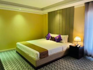 The Green Shadow Business Hotel - 1