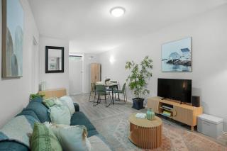Near Subiaco & Hospitals Parking & WiFi - Perth - 1