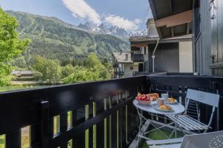 Full Nature apartment - Quiet Les Praz Retreat near Flégère Ski lift - Happy Rentals - 9