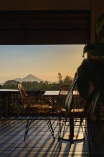 Giriwood Hotel & Villa - 9
