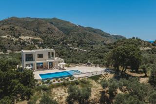 Euphoria Hill Luxury 3BR Villa with Private Pool & Sea View, By TK Premium Stays - 9