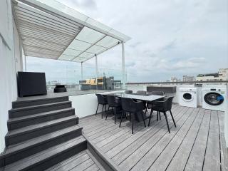 StayX Sky Garden - 4