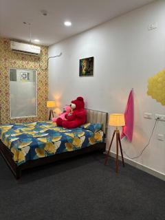 The hide out - 4