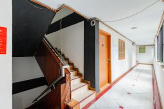 RedDoorz Plus near RSCM Jakarta - 8