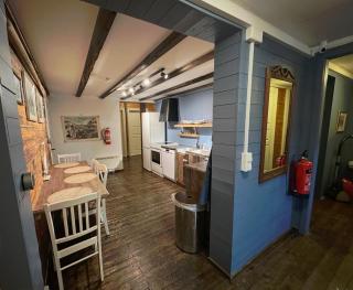 Astra Whale - Seafront Boutique Hostel, Lofoten - 3