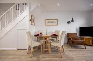 Calella Beach - 2-bedroom house with sea glimpses and sunny rear patio - 7