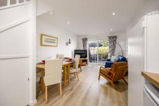 Calella Beach - 2-bedroom house with sea glimpses and sunny rear patio - 1