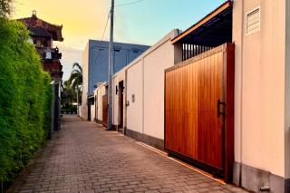 Oasis Residences Sanur - Two Modern 3-BR Villas with Private Pools & Fast WiFi - 1