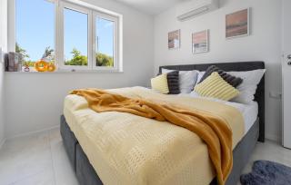 Stunning Apartment In Porec With Private Swimming Pool, Can Be Inside Or - 5