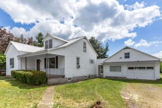 Simple Comforts, Family and Pet Friendly Stay - 0
