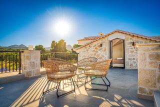 Alestone Villa by the sea - 1