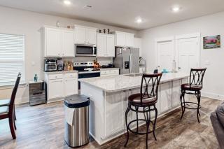 Gorgeous coastal home with plenty of space close to everything - dog friendly - 5