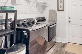 Gorgeous coastal home with plenty of space close to everything - dog friendly - 3