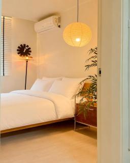 hongdae,5 minutes from Hongik Univ Station, direct airport bus, accessible to Itaewon, Seongsu, and Gangnam - 9
