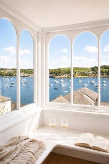 Breathtaking High Street Townhouse With Stunning Sea Views at 'The Old Fishermans Townhouse' - 0