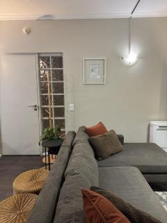 Luxury Top-Floor Retreat - Table Mountain Views - 1