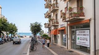 Bilocale Fronte Mare con Parcheggio & Spiaggia - 5
