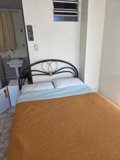 Kitnet casal e apartamento com lareira e vista jardim - 8