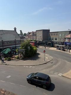 Cozy Room in the Heart of Hornchurch Town Centre - 1