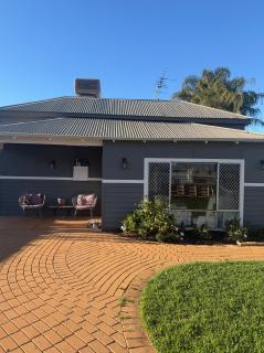 Lamington Guesthouse - 8