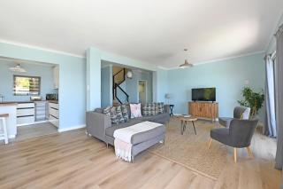 Luxurious Camps Bay Escape Pool and Spectacular Views - 5