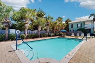 Gorgeous coastal home with plenty of space with shared pool & beach access - 8