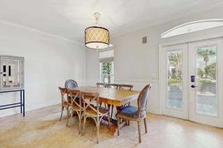 Gorgeous coastal home with plenty of space with shared pool & beach access - 4
