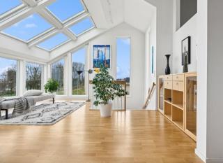 Walk to ONS in 2 min, Spacious House, Gym & Parking - 1